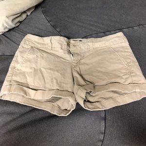khaki American Eagle shorts